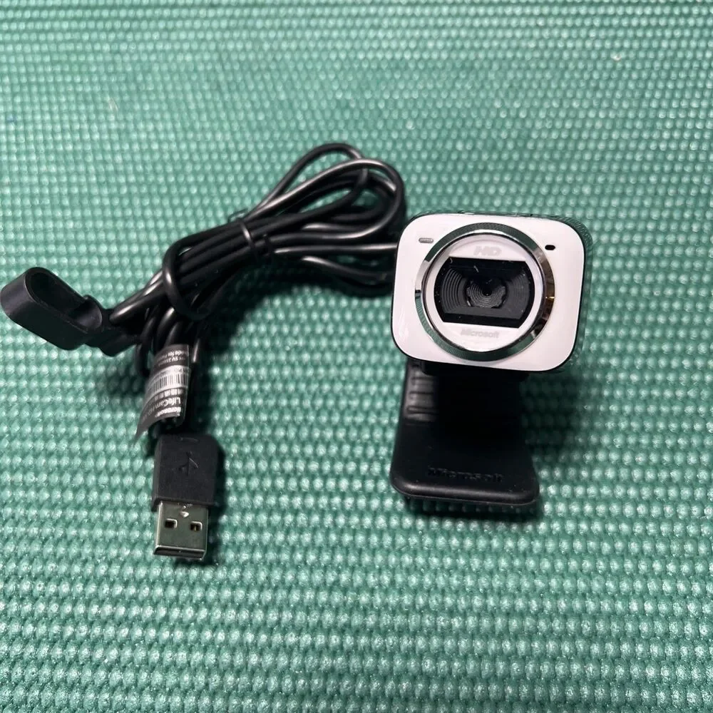 Microsoft LifeCam HD-5001 720p HD Web Cam with Auto Focus